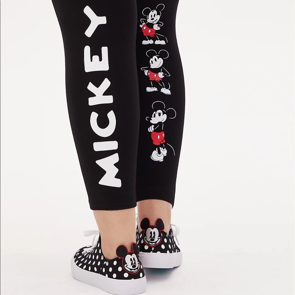 BNWT Torrid Disney Mickey Crop Leggings Size 1 or 14-16